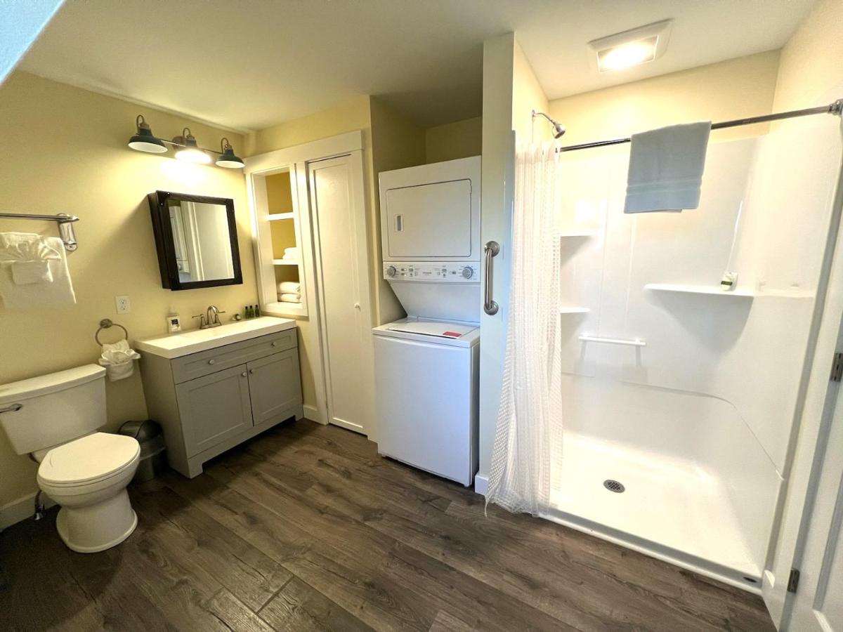 Colonial Gables Oceanfront Village - Housity