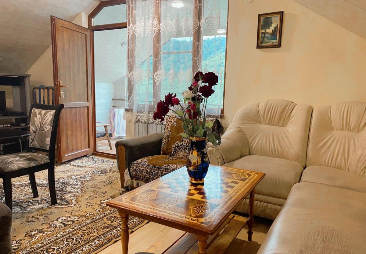 Bella Dilijan - Housity