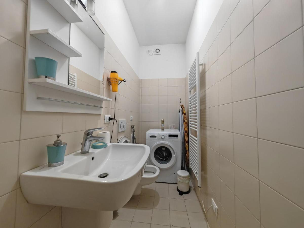Goldmine Guest House 1 - Housity