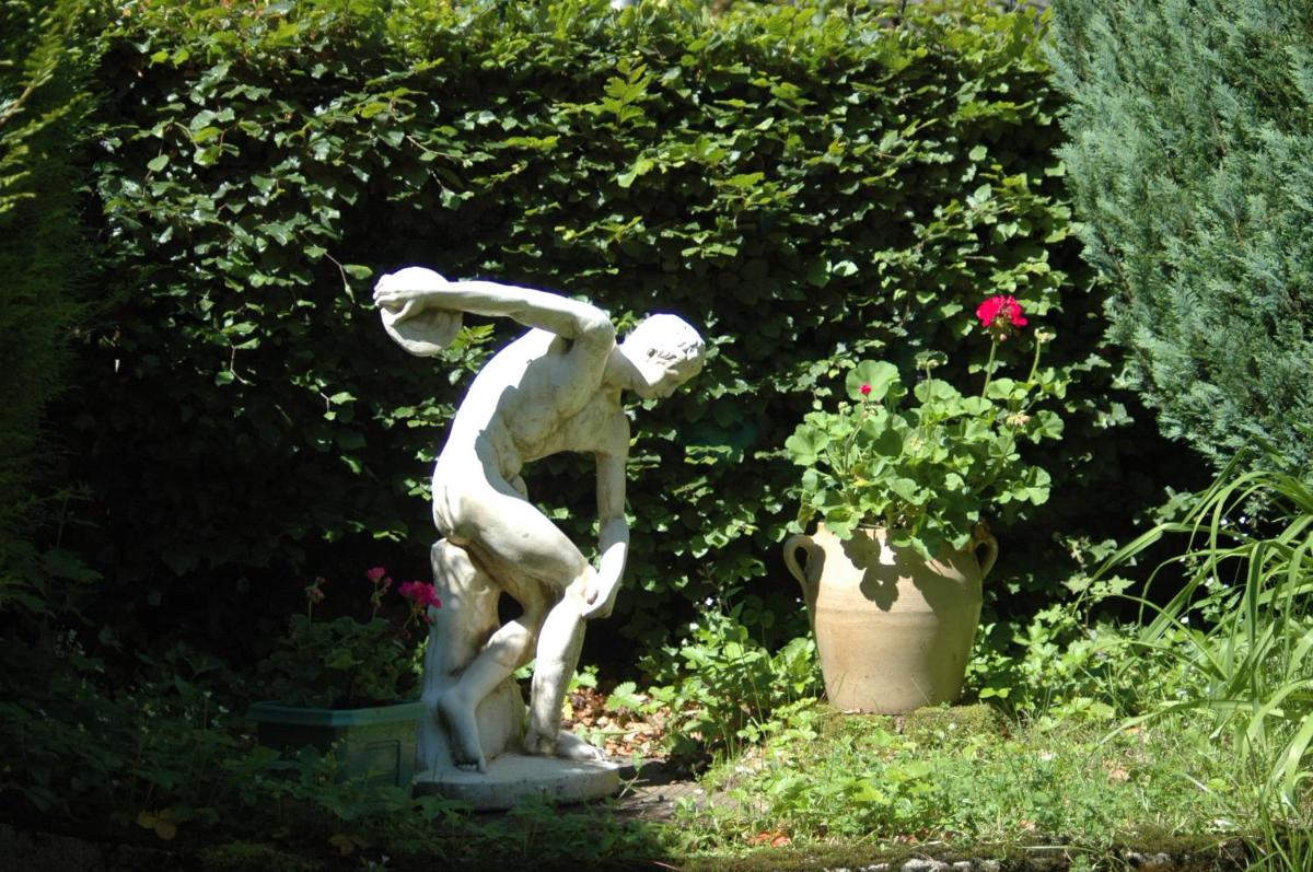 Jardin de l'établissement Le Castelet