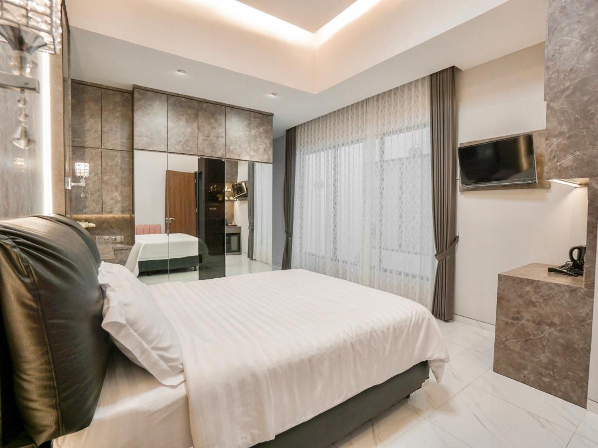 Premium Room - Housity