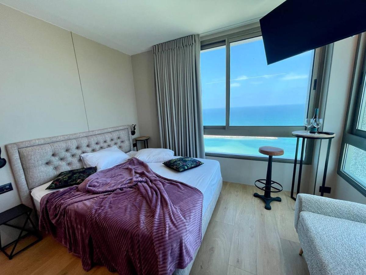 Carmel Holiday Apartments - Housity