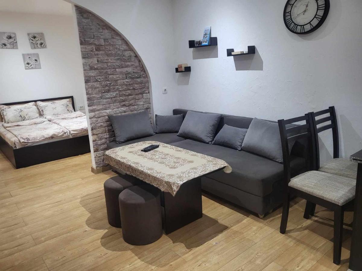 Стаи за гости Лилия - Housity