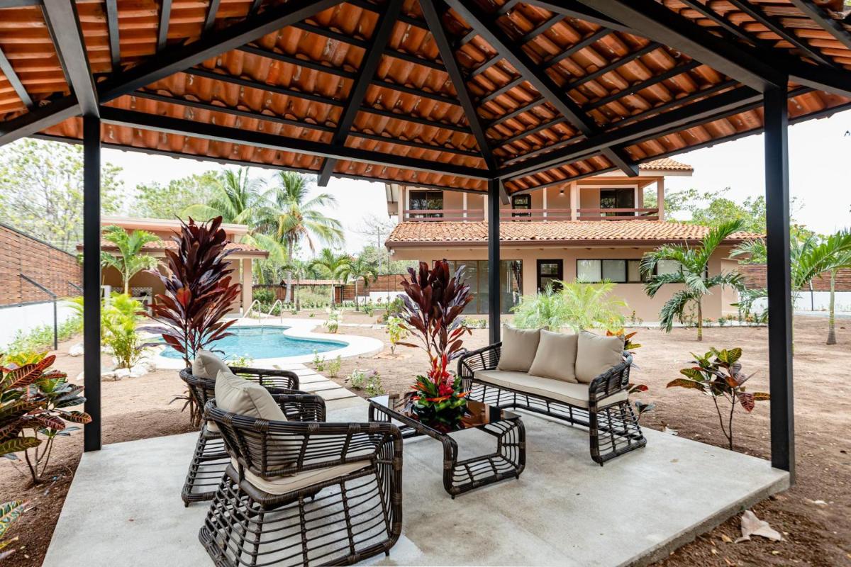 Flamingo Estates 18- 4 BR House with Pool - Housity