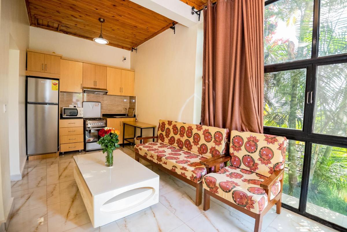 High Ground Villa - Housity