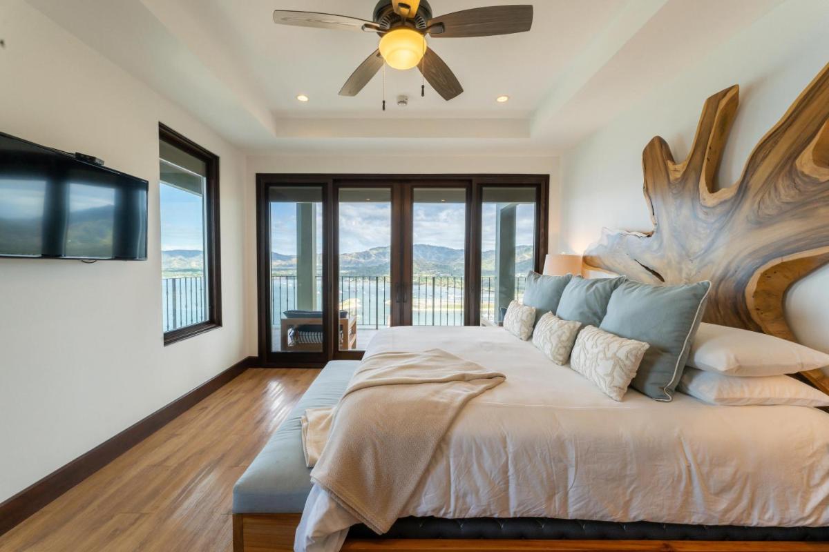 Suitetrails - 360 Splendor 104A-Ocean View 2 Br Condo-Breakfast Included!