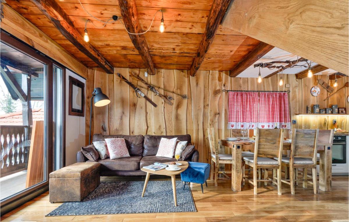 Beautiful Home In Stubicke Toplice - Housity