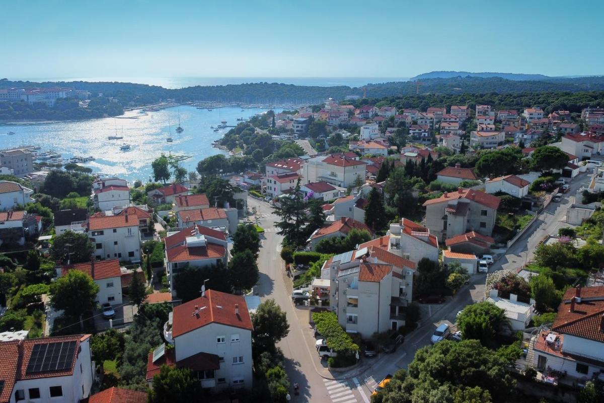 Apartments Antic - Housity