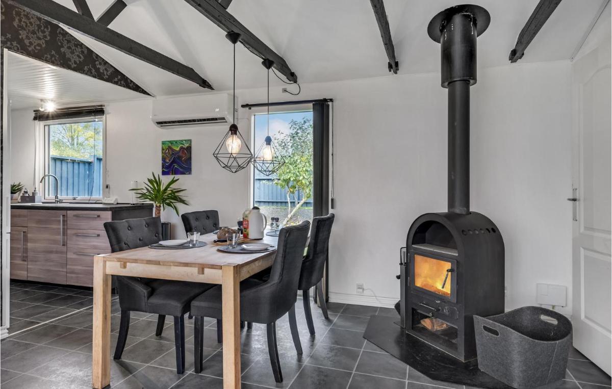 Nice Home In Holbæk With Jacuzzi - Housity