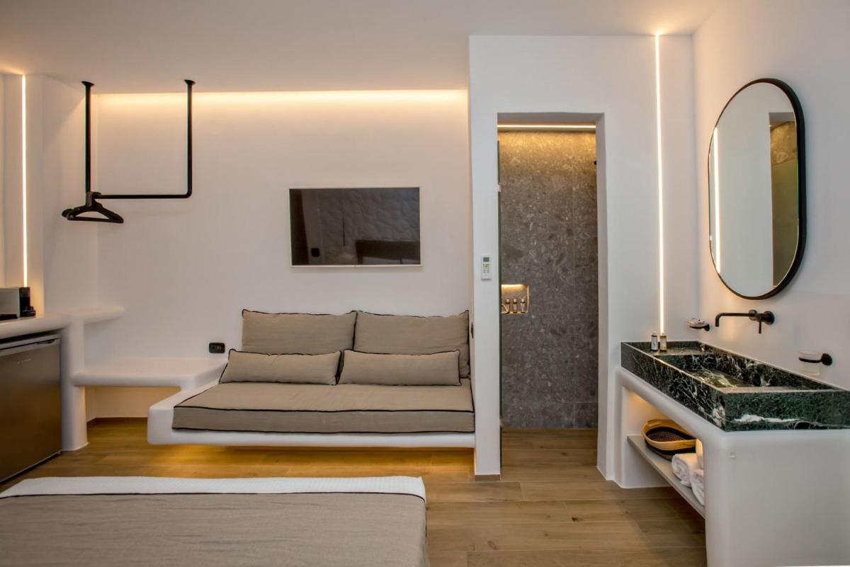 Levantes Luxury Suites II - Housity