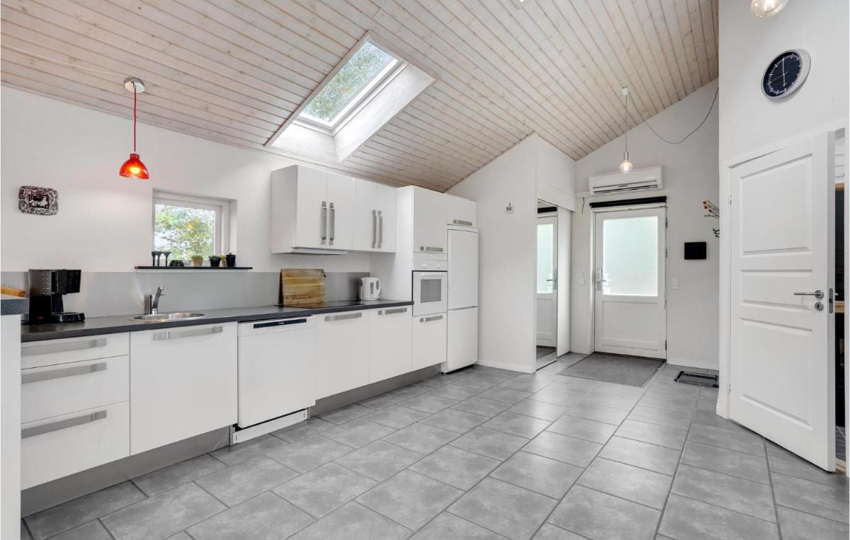 Four-Bedroom Holiday Home In Tarm - Housity