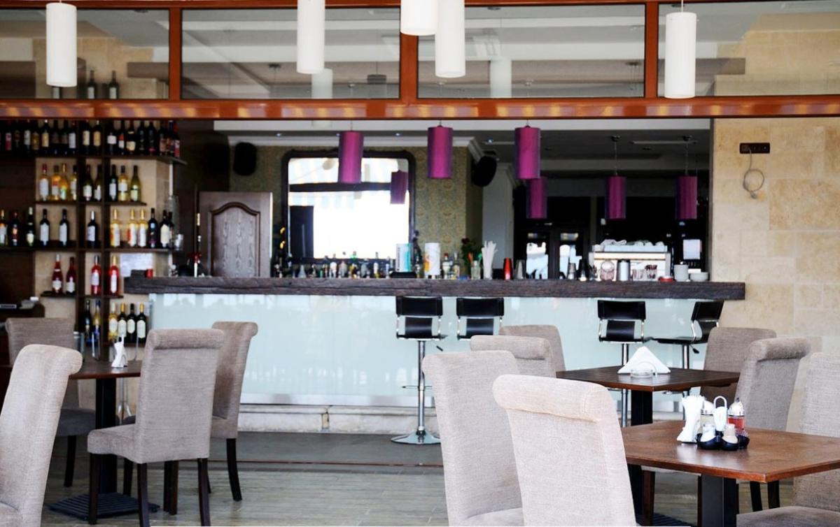 Selena Hotel - Housity