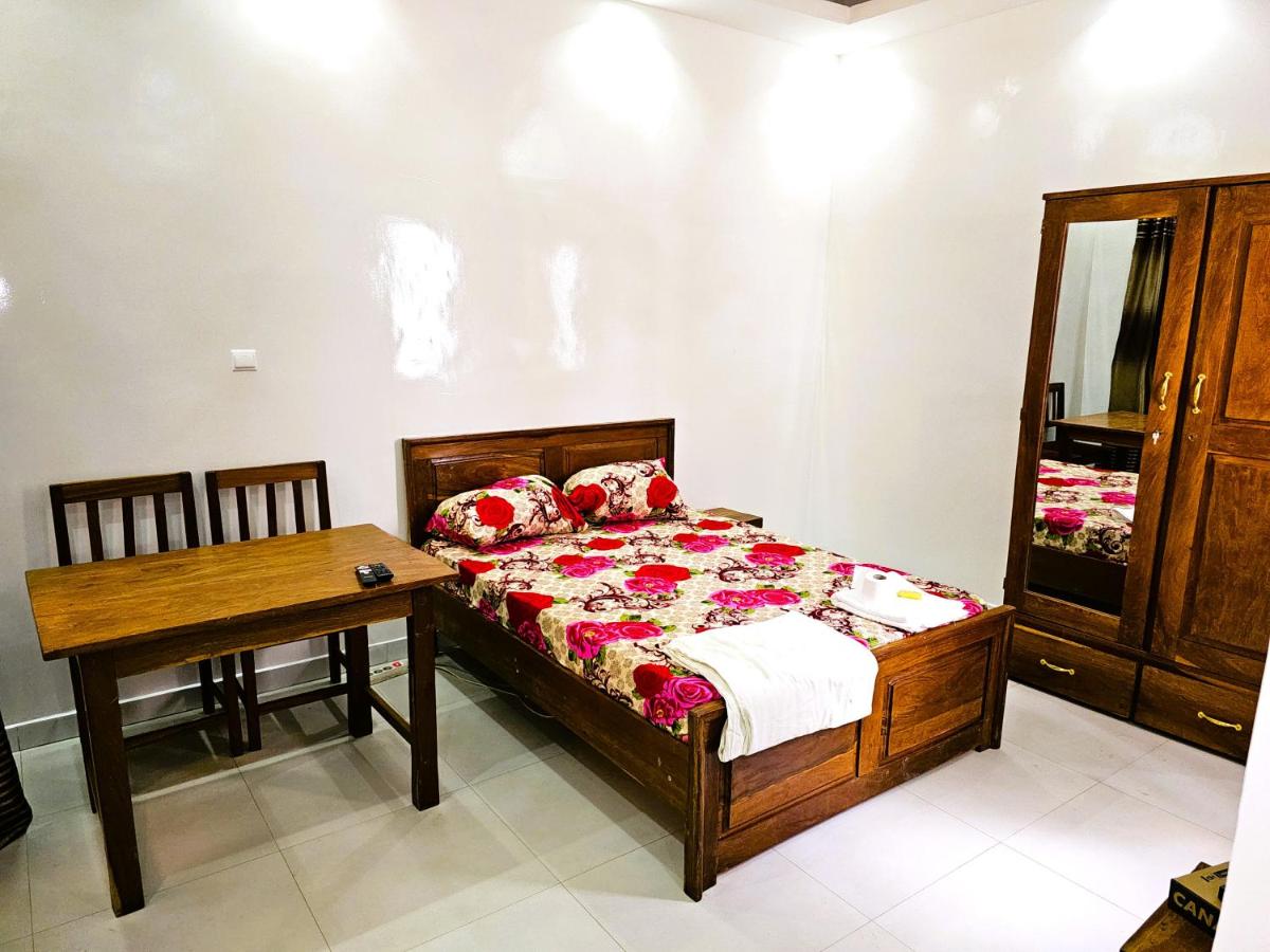 CHAMBRE NGOR- DOUCHE PRIVEE-Salon-Cuisine-Netflix - Housity