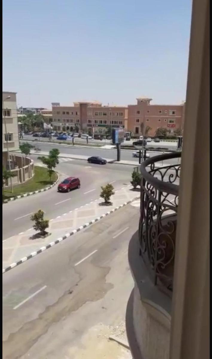 waterway front view apartment - Housity