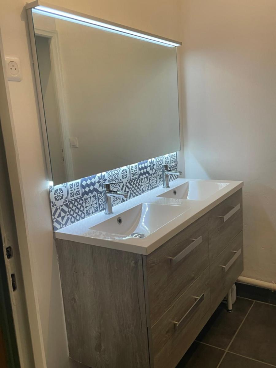 chambre entrée indépendante avec salle de bain WC - Housity