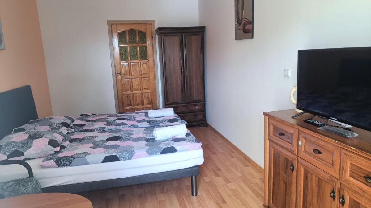 Pokoje na Krótkiej AJA - Housity
