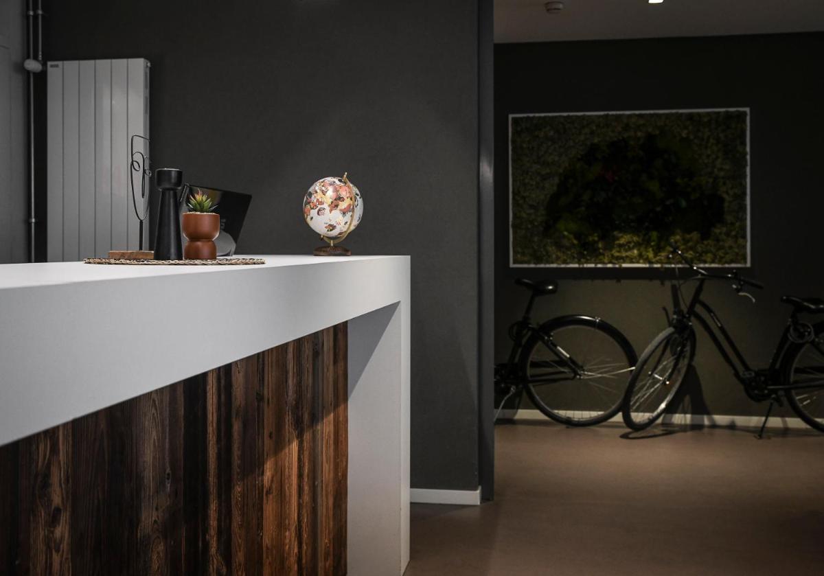 Home Swiss Hotel - Housity