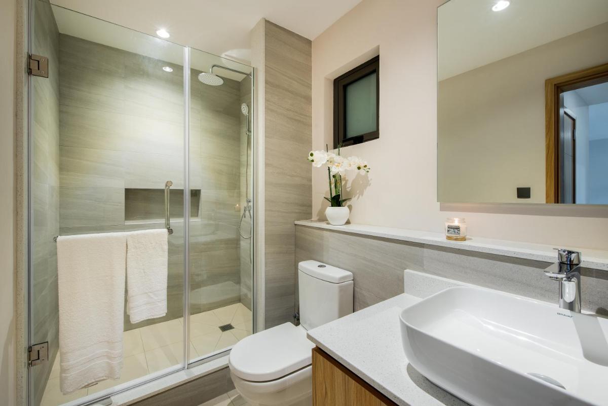 Herb Haven Hotel - Housity