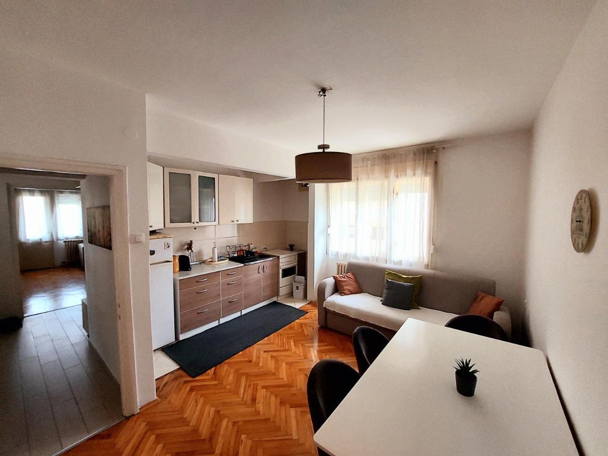 Peaceful and spacious apartment with free parking - Housity