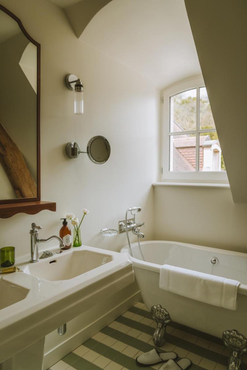 Salle de bains dans l'établissement Bellevigne Bourgogne