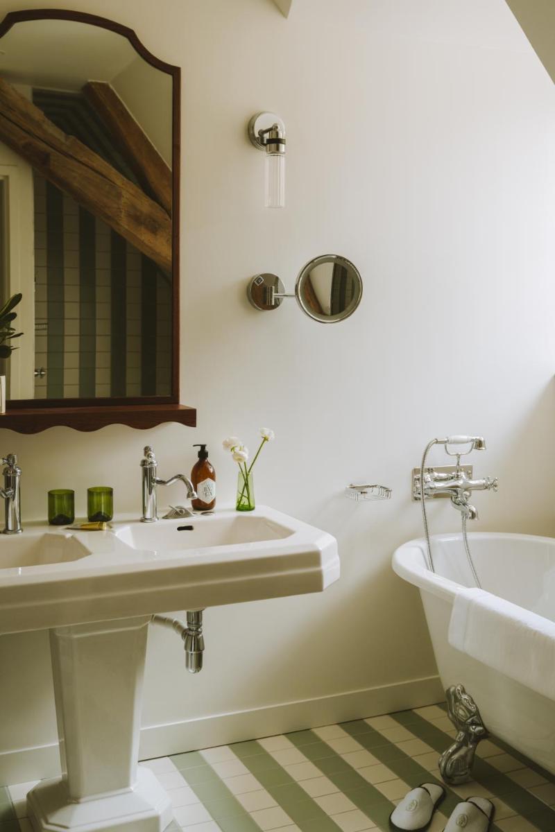 Salle de bains dans l'établissement Bellevigne Bourgogne
