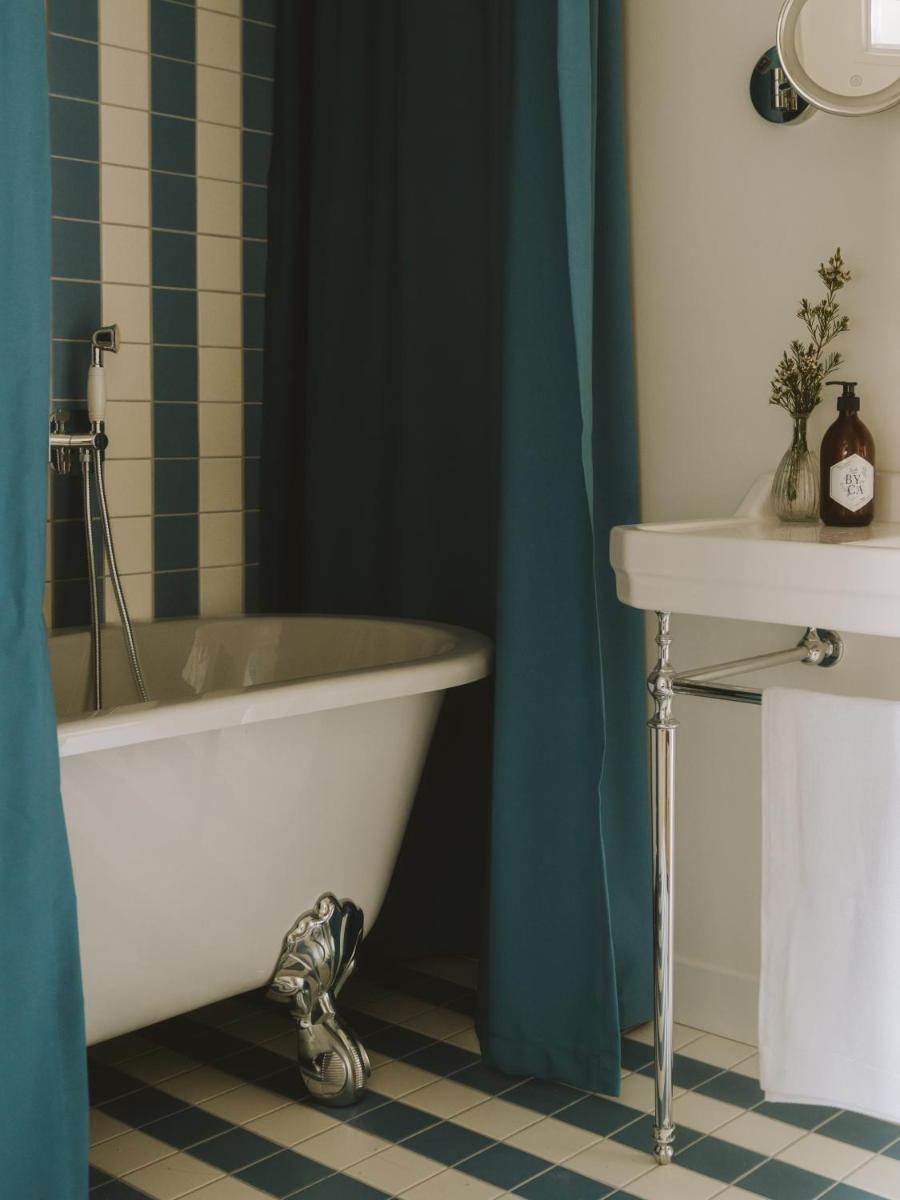 Salle de bains dans l'établissement Bellevigne Bourgogne
