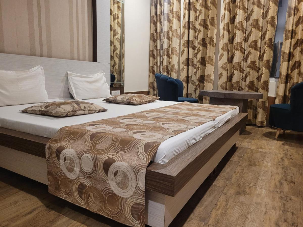 The Aura Grand Hotel & Banquet - A Unit of Sitara Kollection Hotels - Housity