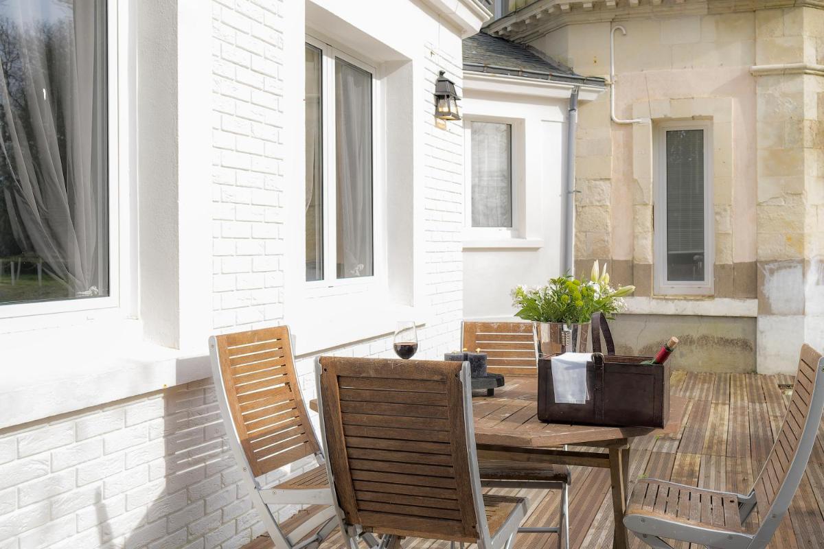 Balcon ou terrasse dans l'établissement Château de Tressé