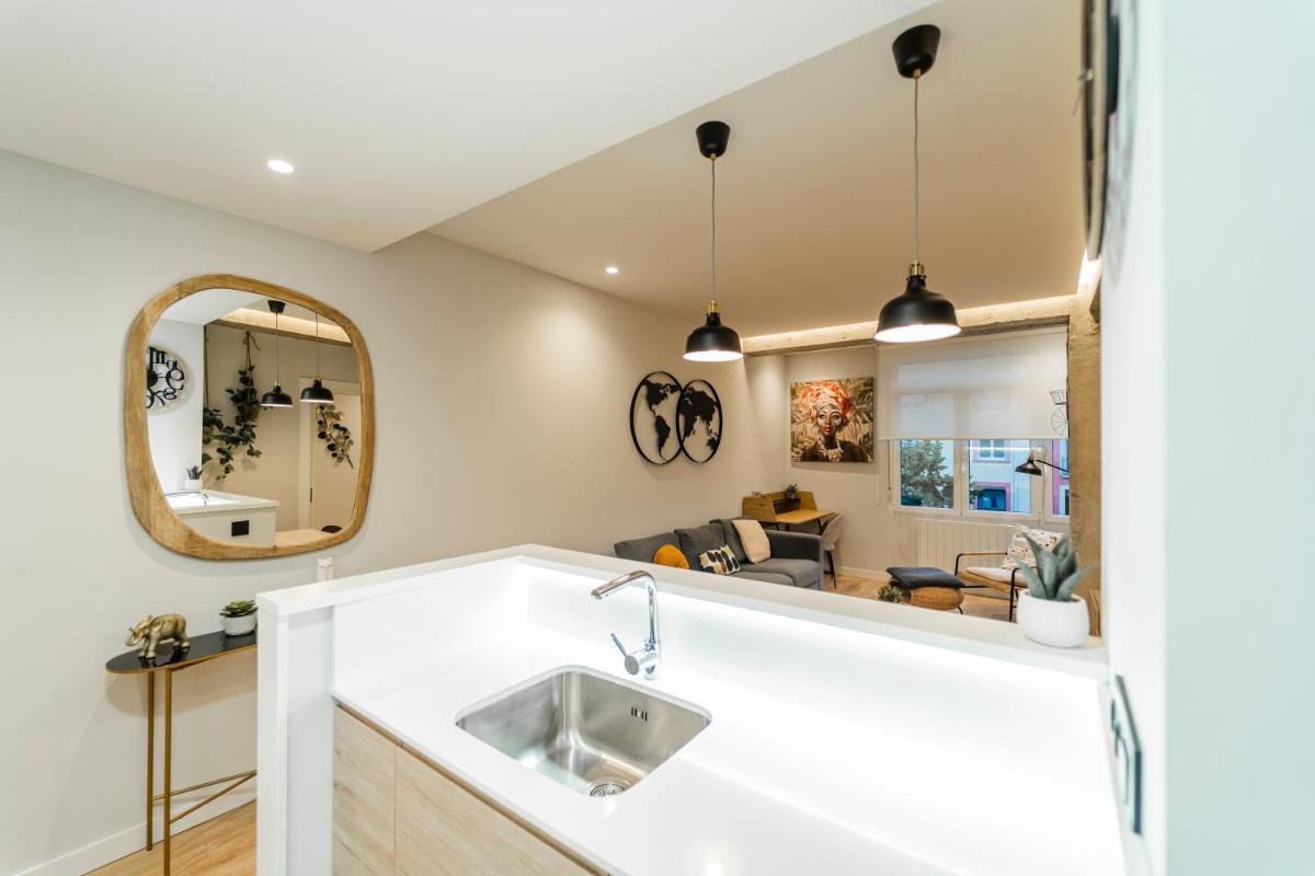 Cid Campeador II - Apartamentos Burgos Deluxe - Housity