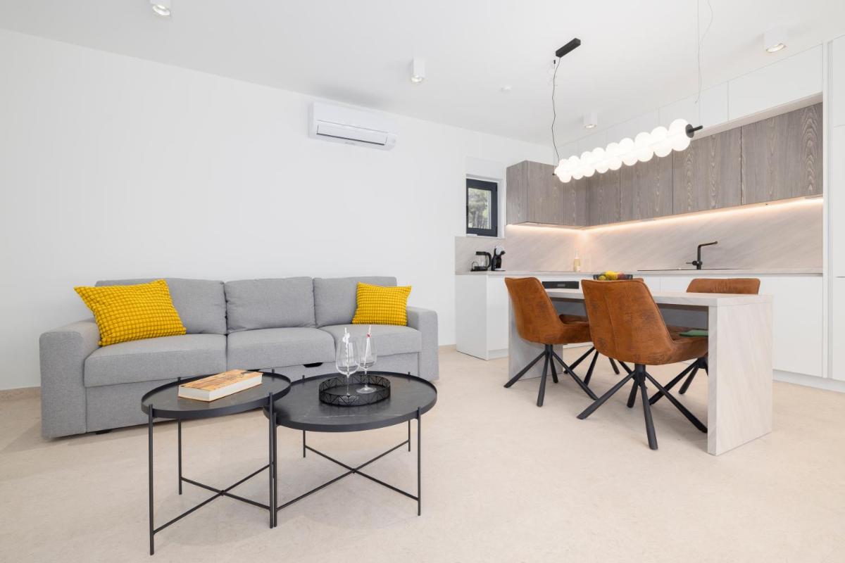 Silva Maris Apartments - Housity