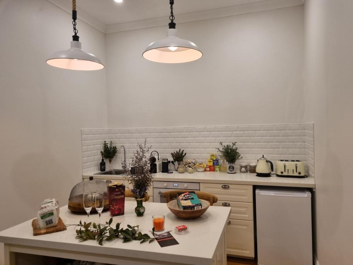Winemakers Cottage at Treetops Red Hill - Housity