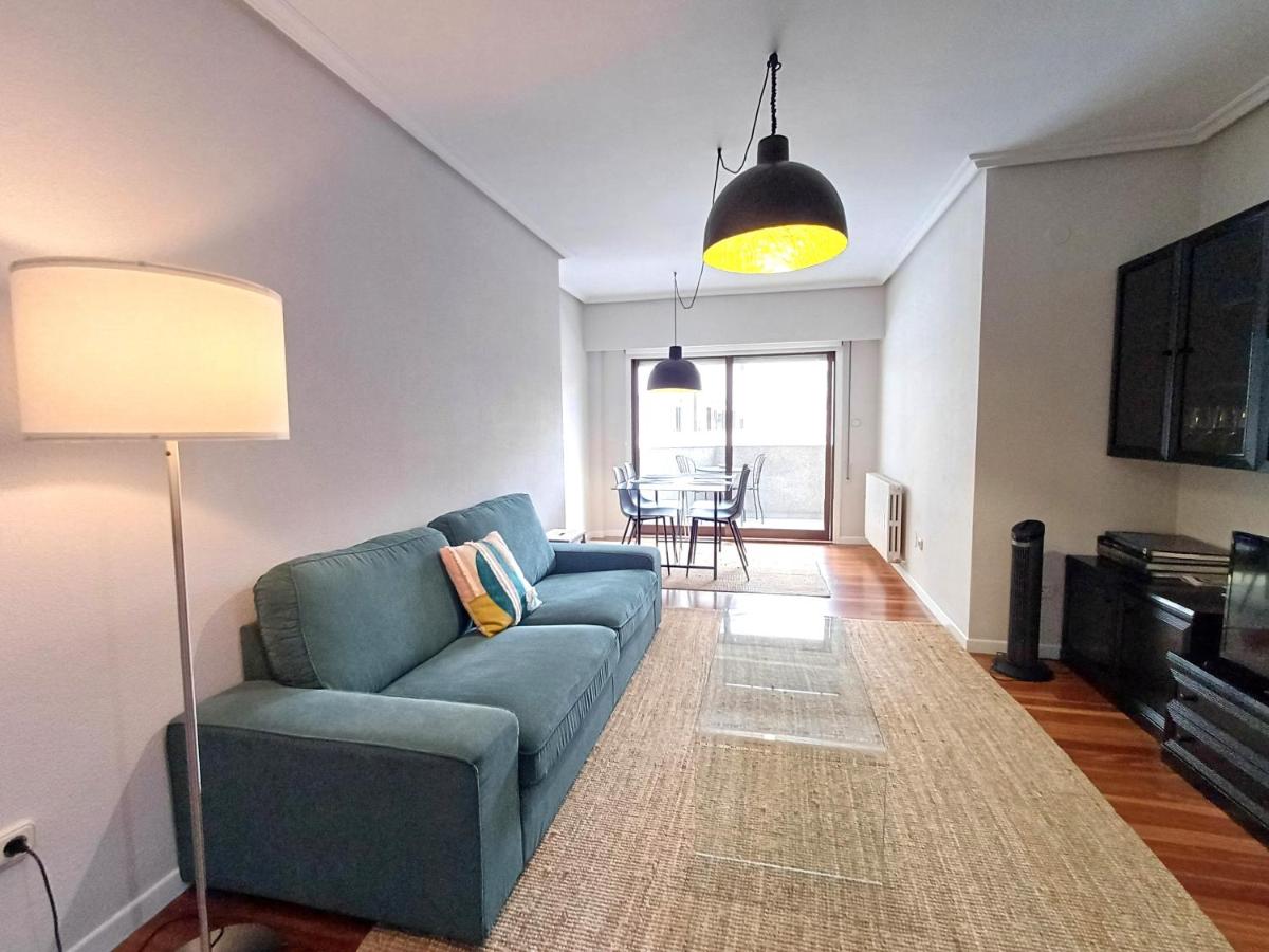 4J - Ourense Centro con parking - Housity