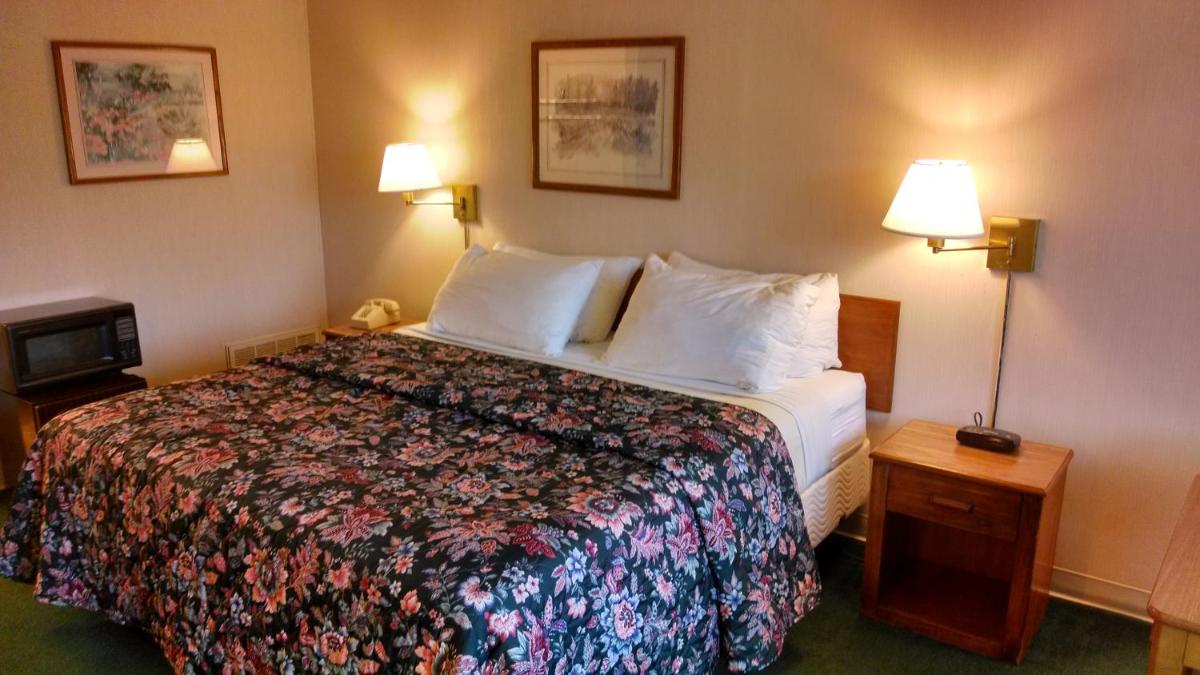 Amercia's Best Value Inn - Marion - Housity