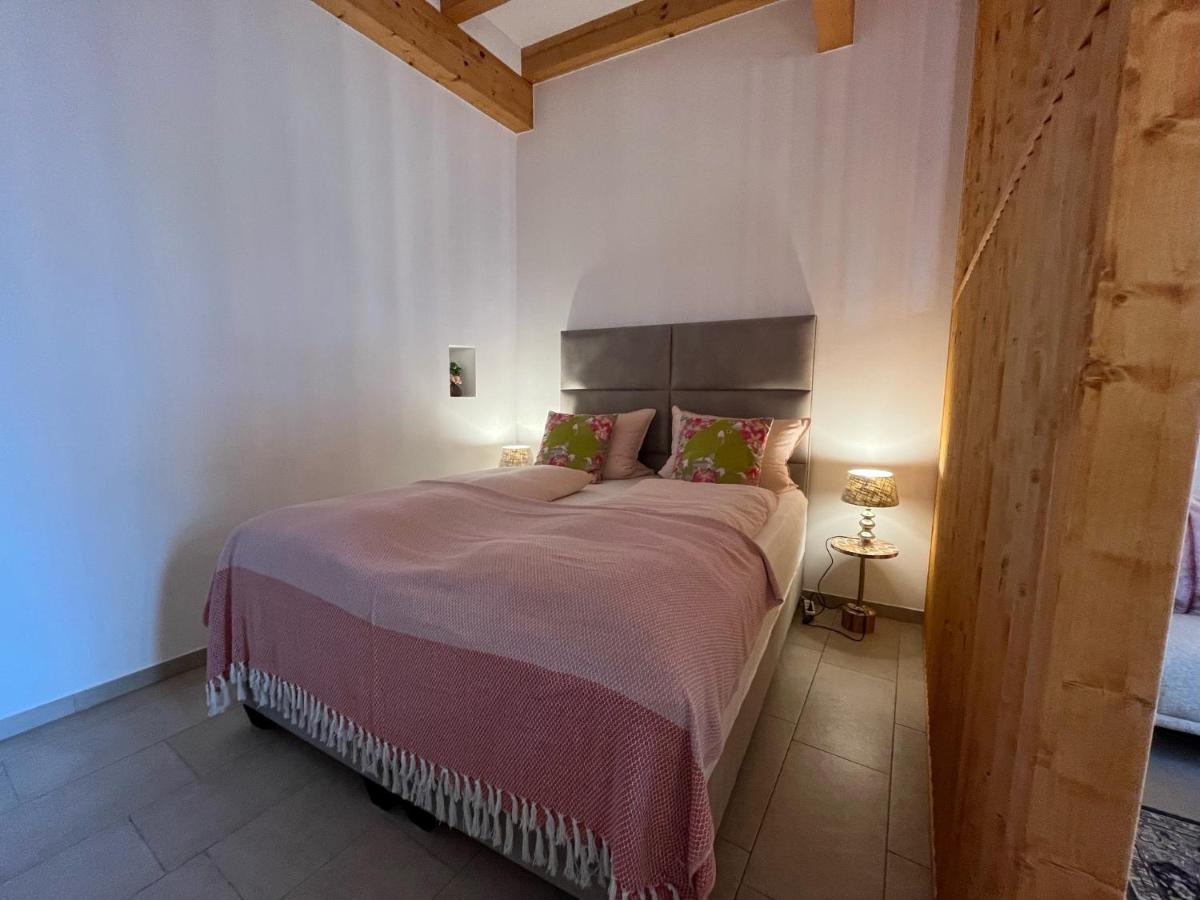 Die Französin - Ingo Telschow & Catherine Tempier Gbr - Housity