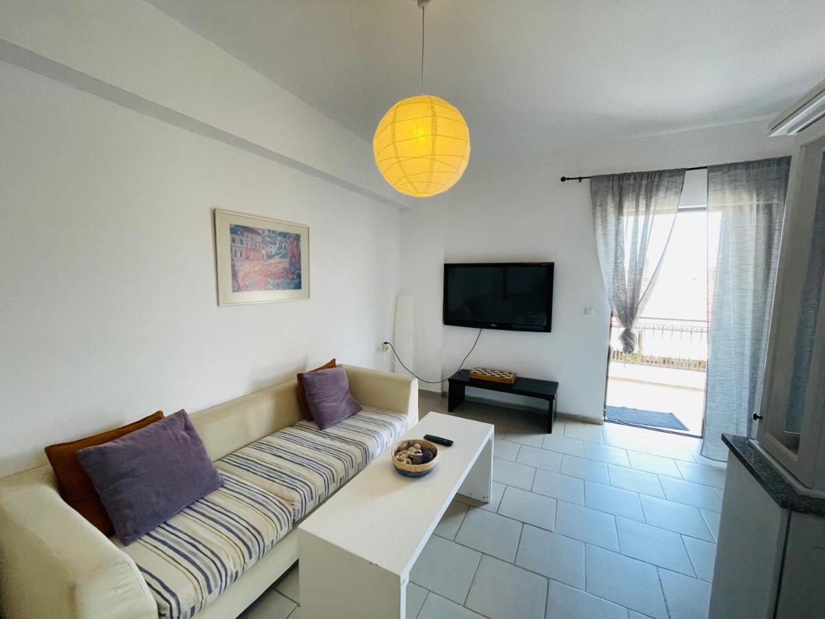 Akrata v apartment - Housity