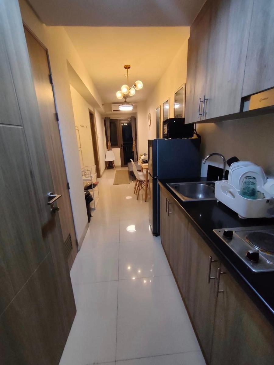 Suitetrails - Rosver Hideaway at S Residence Close to MOA a 5 minutes walk