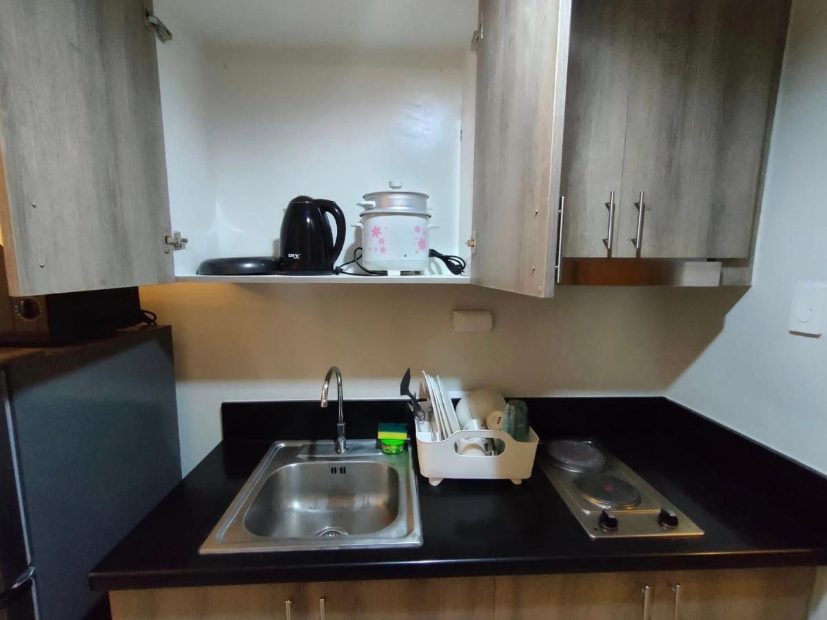 Suitetrails - Rosver Hideaway at S Residence Close to MOA a 5 minutes walk