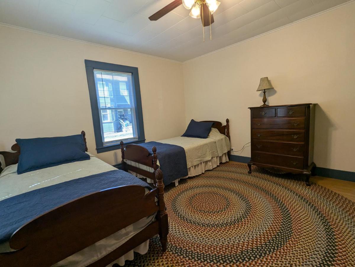 Blooming Inn Shelburne Falls - Housity