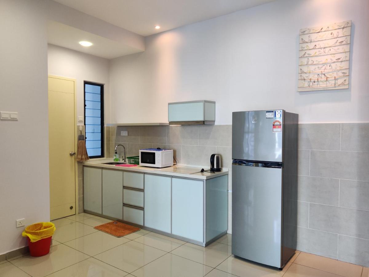 TREVOR One Bedroom apartment -Atlantis 4-5pax jonker - Housity