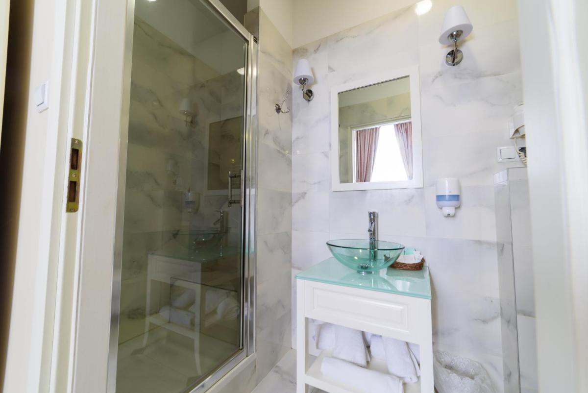 Ambasadorski Residence - Housity