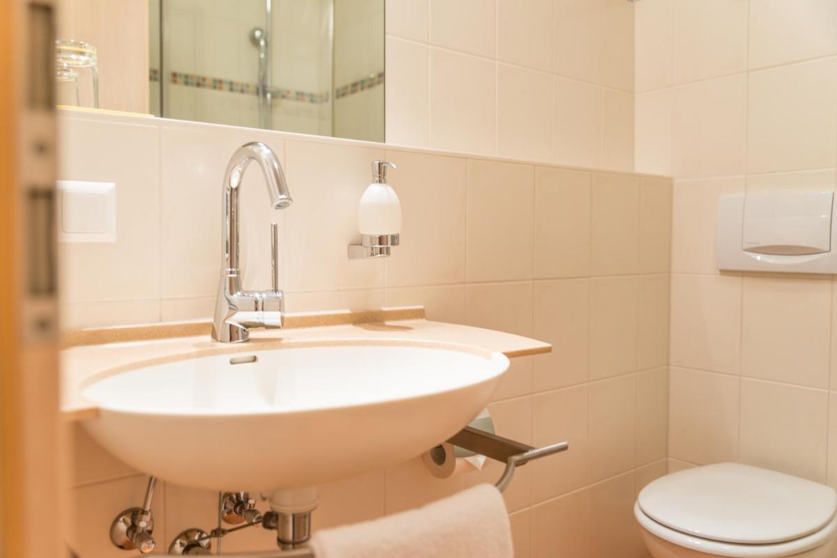 Hotel Beim Schrey - Housity