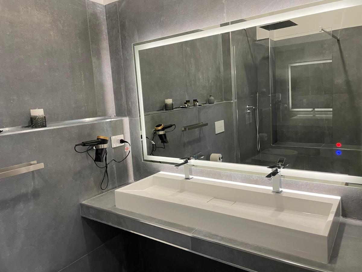 Le Cisterne Guest house Suite&Rooms - Housity
