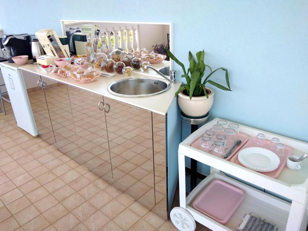 La Dolce Vita - Housity