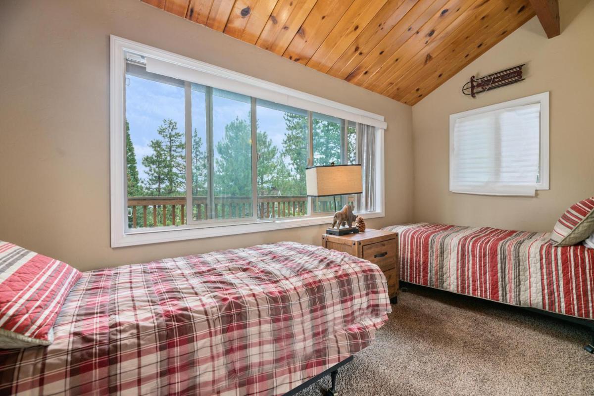 LAKEVIEW TROUT N ABOUT - Close to Lake and Slopes - Housity