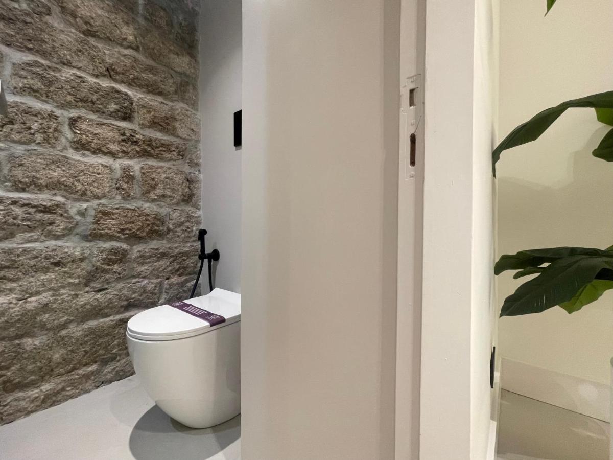 Spacious Renovated 2BR Townhouse Cavour 41, Historic Centre Olbia - Housity