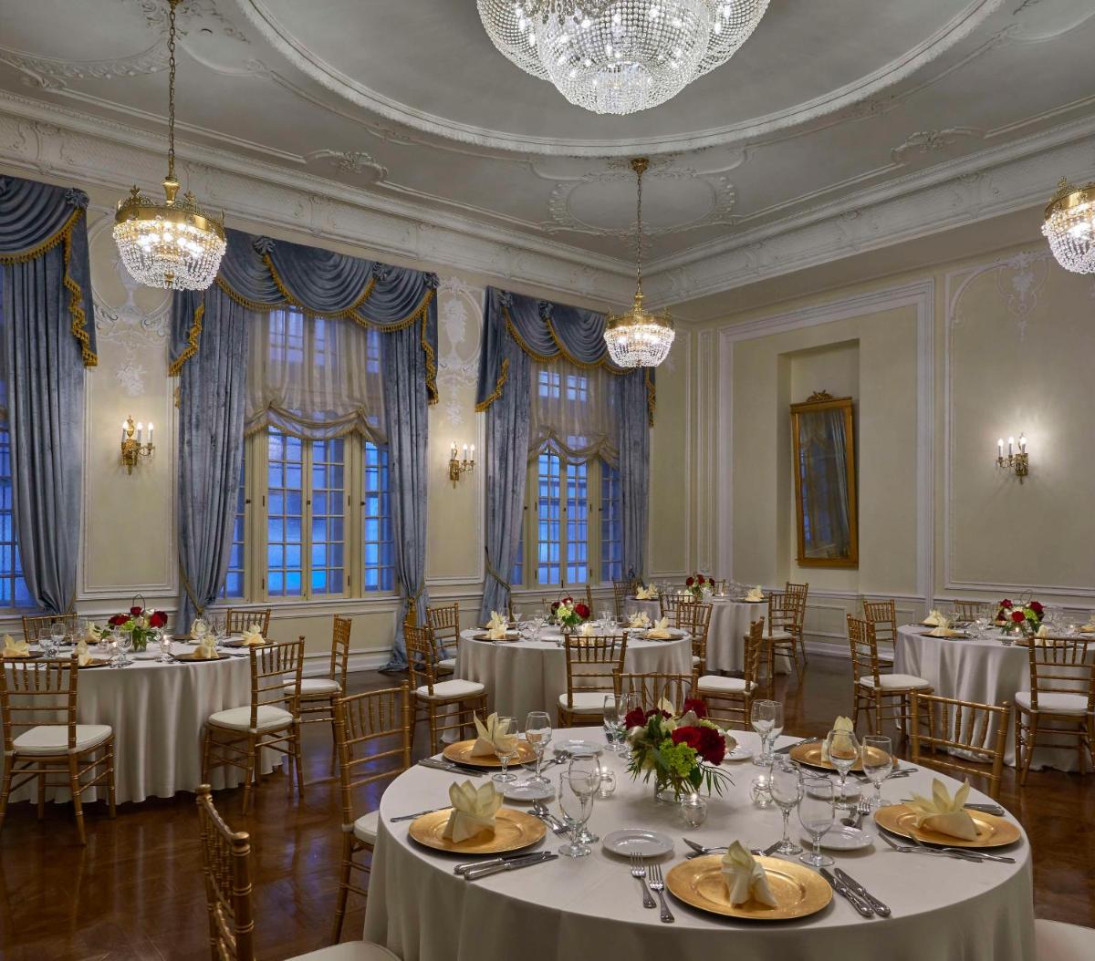 Hotel Phillips Kansas City, Curio Collection By Hilton - Housity