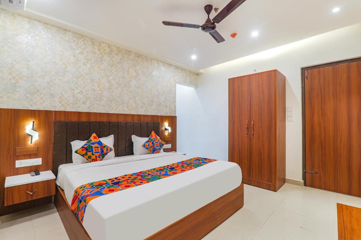 FabHotel Raj Palace - Housity