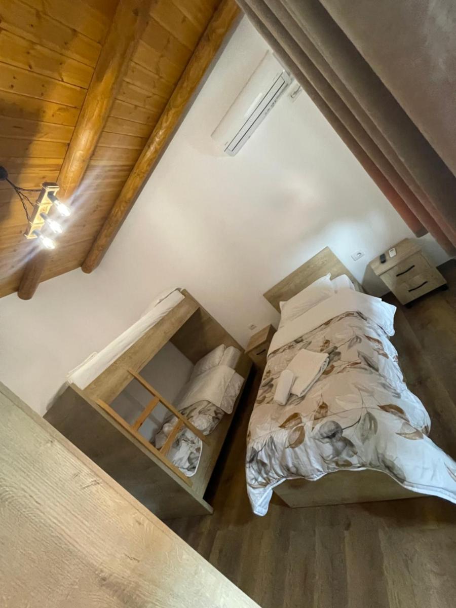 Guest House Bracaj - Housity