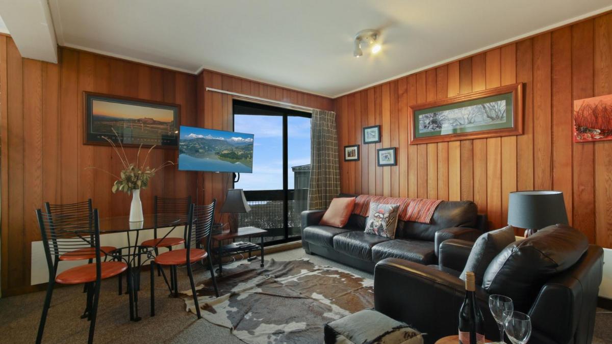 1750 Hotham 4 - Housity