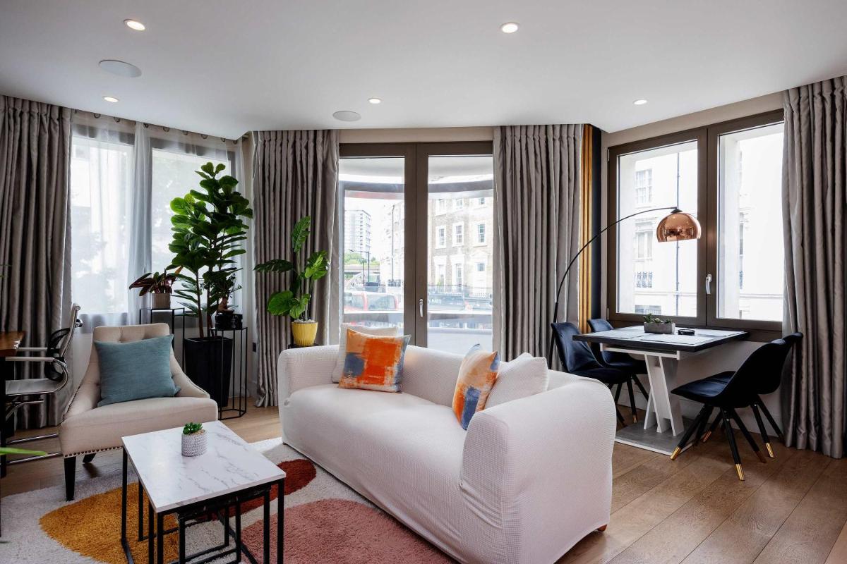 Veeve - Westbourne Curve - Housity